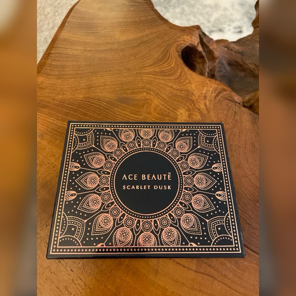 Ace Beaute Scarlet Dusk Palette